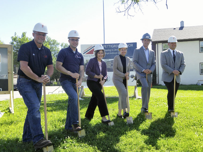 Pettigrew_Heights_ground_break1_002.jpg